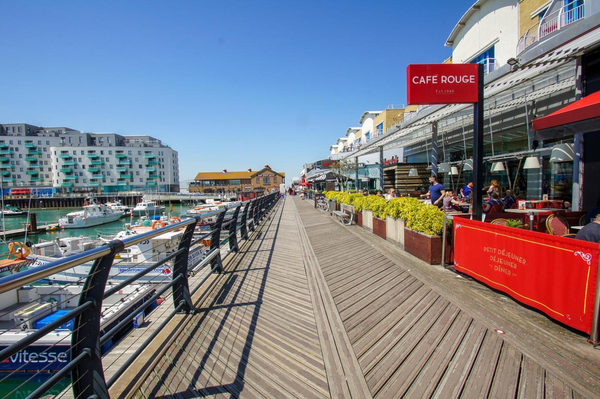 Orion Marina Sea View - Parking - By Brighton Holiday Lets Exterior foto