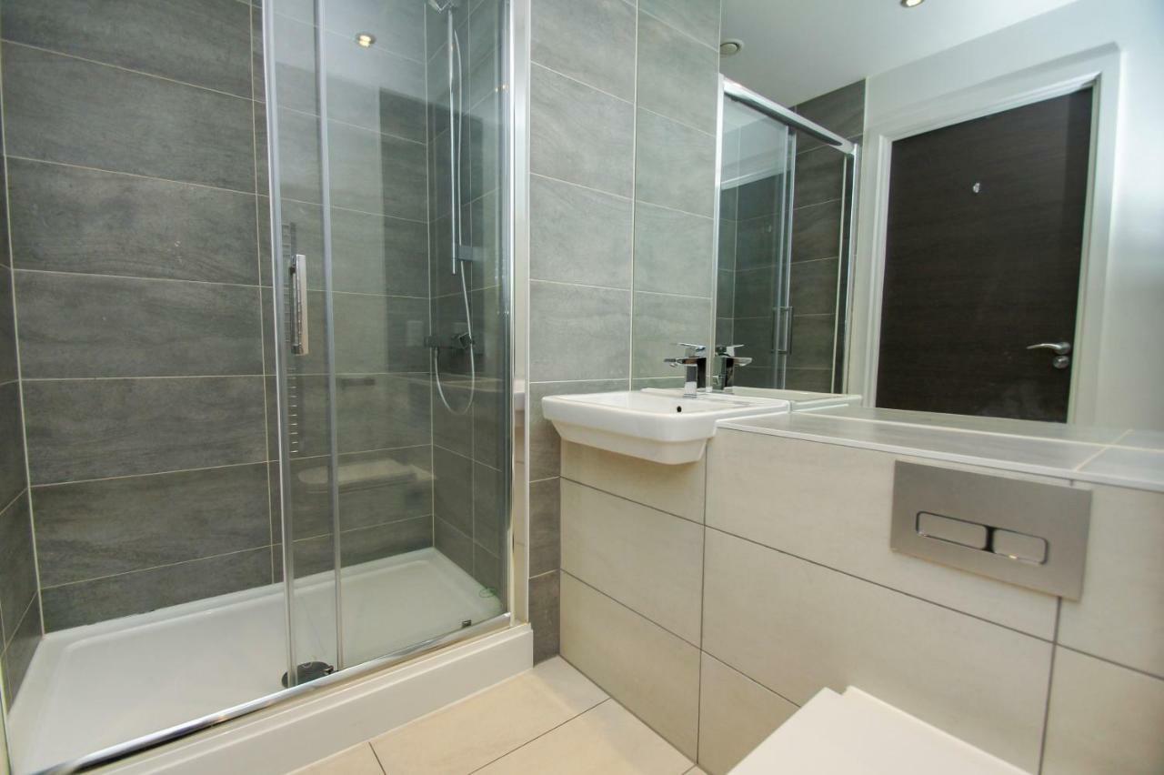 Orion Marina Sea View - Parking - By Brighton Holiday Lets Exterior foto