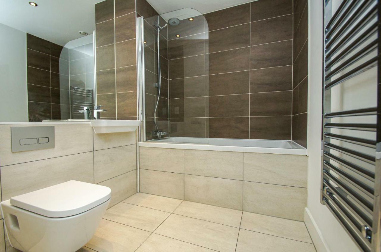 Orion Marina Sea View - Parking - By Brighton Holiday Lets Exterior foto