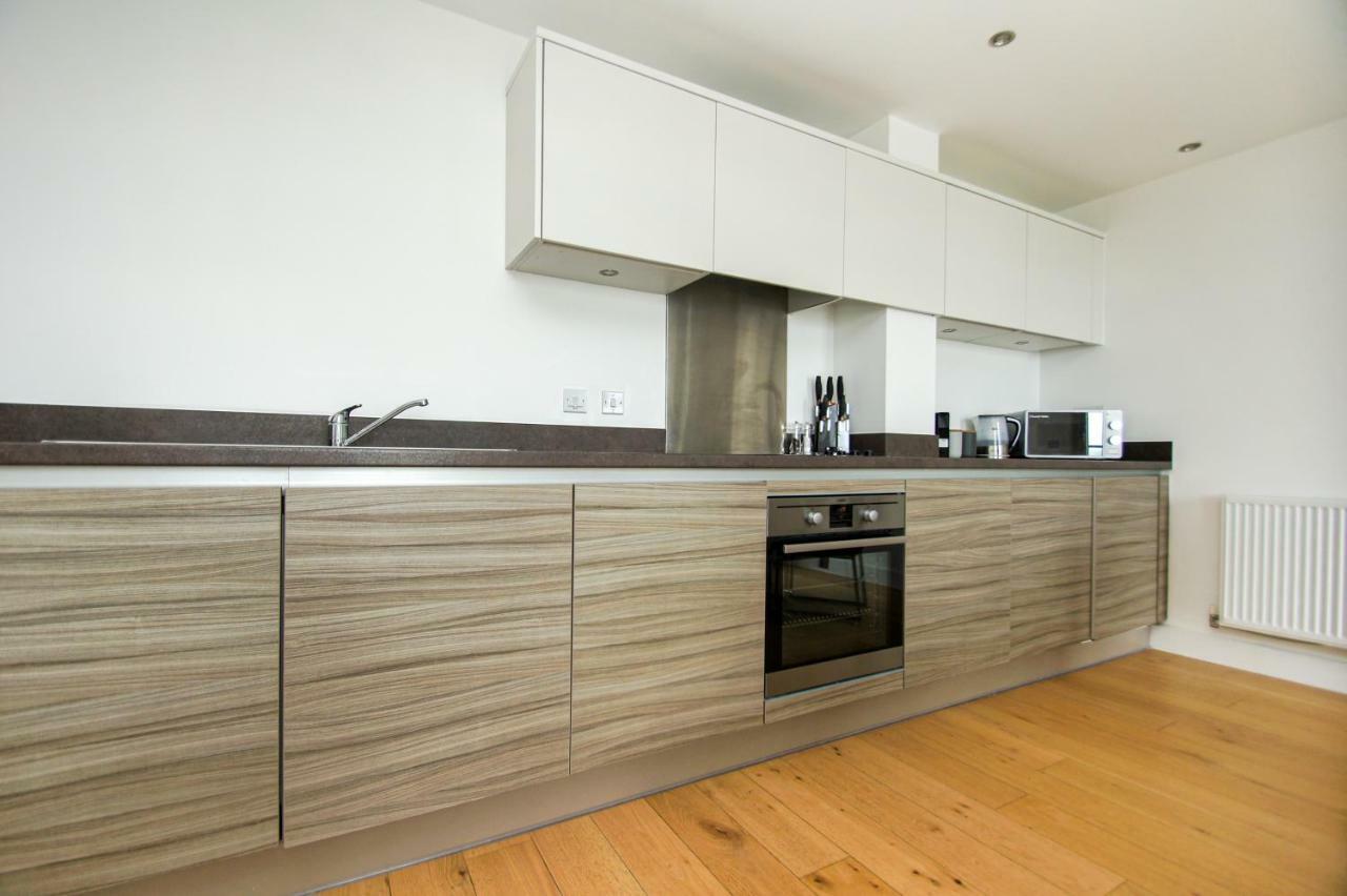 Orion Marina Sea View - Parking - By Brighton Holiday Lets Exterior foto