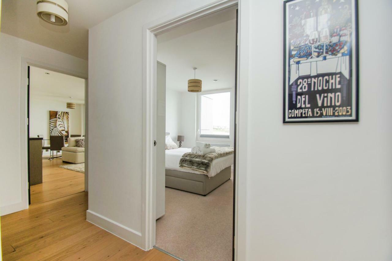 Orion Marina Sea View - Parking - By Brighton Holiday Lets Exterior foto
