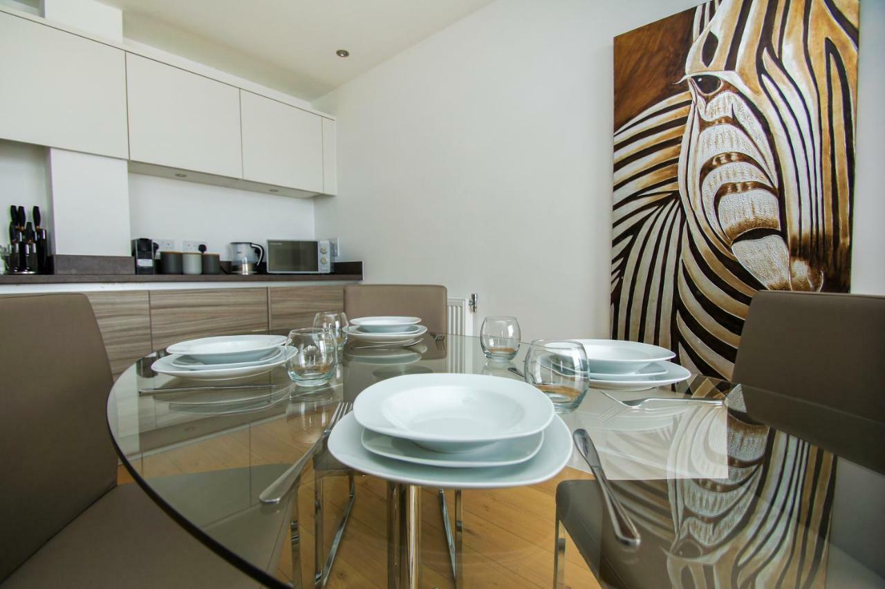Orion Marina Sea View - Parking - By Brighton Holiday Lets Exterior foto